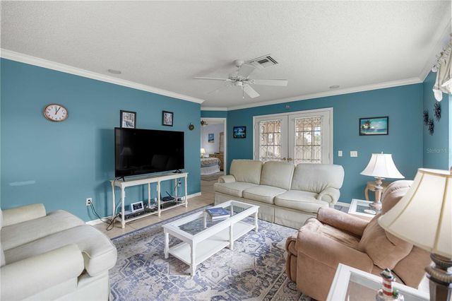 511 ALAMEDA AVENUE, Lady Lake, FL 32159