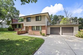 3321 S El Sirroco DRIVE, New Berlin, WI 53151
