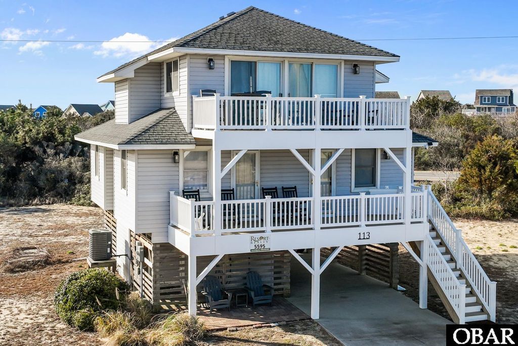 Image 7 of property listing at 113 E West Hawks Nest Court, Nags Head, NC 27959