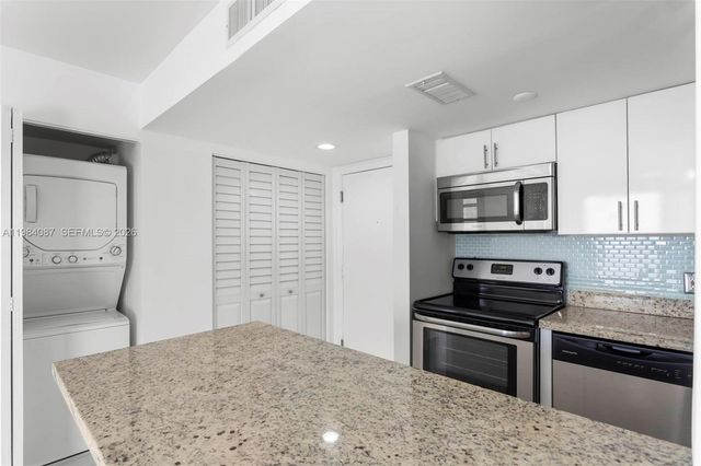 770 Claughton Island Dr 1508, Miami, FL 33131