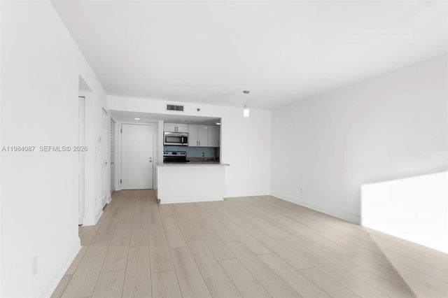 770 Claughton Island Dr 1508, Miami, FL 33131