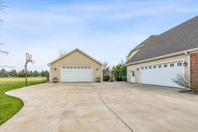 12556 Woodview Street, Plano, IL 60545