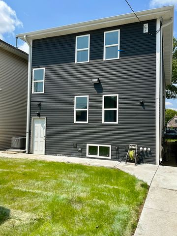 2233 N Lawler Avenue GDN, Chicago, IL 60639