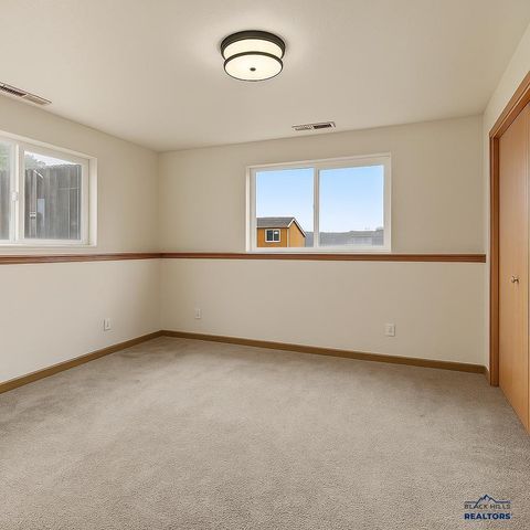 6535 ASTORIA CT, Summerset, SD 57769