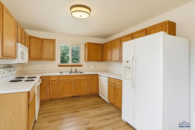 6535 ASTORIA CT, Summerset, SD 57769