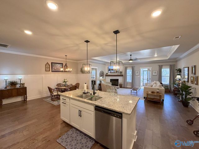 445 Legend Oak Way SW, Huntsville, AL 35824