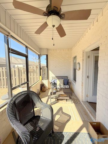 445 Legend Oak Way SW, Huntsville, AL 35824