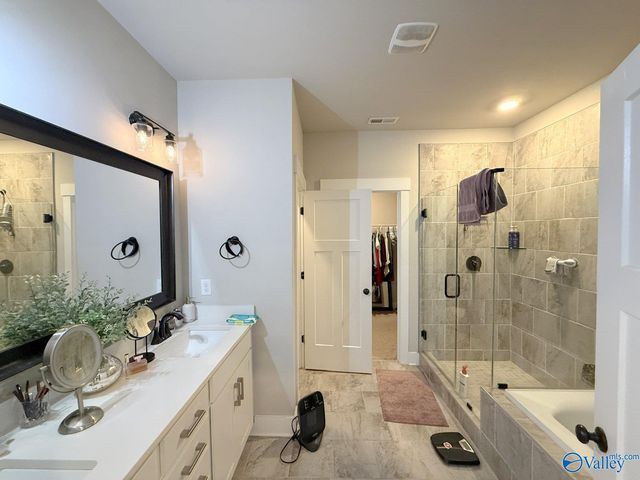 445 Legend Oak Way SW, Huntsville, AL 35824