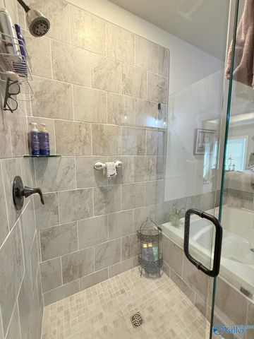 445 Legend Oak Way SW, Huntsville, AL 35824