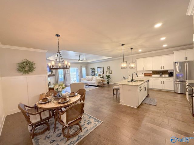 445 Legend Oak Way SW, Huntsville, AL 35824