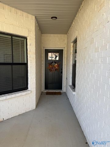 445 Legend Oak Way SW, Huntsville, AL 35824