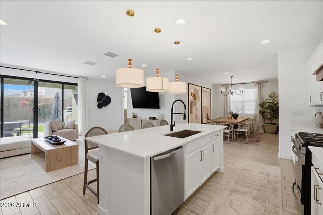 1329 E IRWIN Avenue, Phoenix, AZ 85042