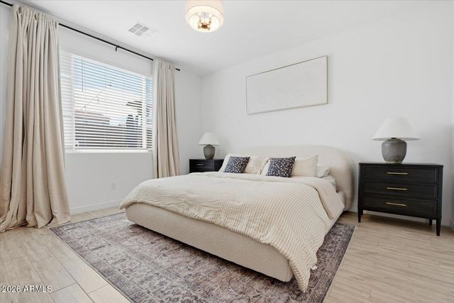 1329 E IRWIN Avenue, Phoenix, AZ 85042