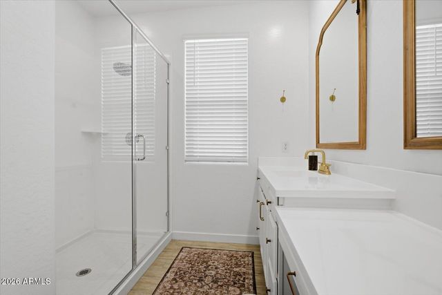 1329 E IRWIN Avenue, Phoenix, AZ 85042