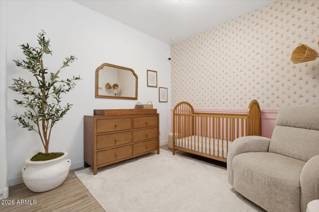 1329 E IRWIN Avenue, Phoenix, AZ 85042