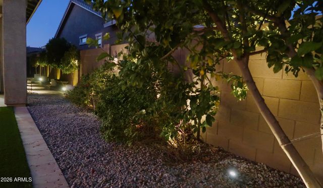 1329 E IRWIN Avenue, Phoenix, AZ 85042