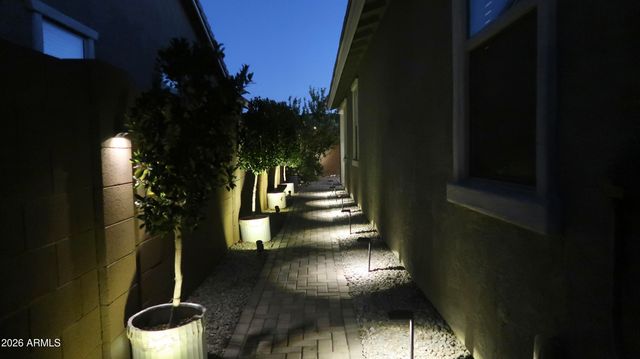 1329 E IRWIN Avenue, Phoenix, AZ 85042