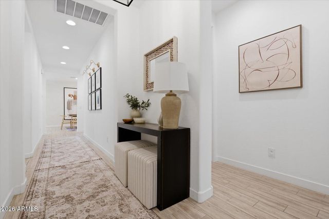 1329 E IRWIN Avenue, Phoenix, AZ 85042