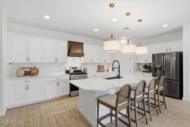 1329 E IRWIN Avenue, Phoenix, AZ 85042