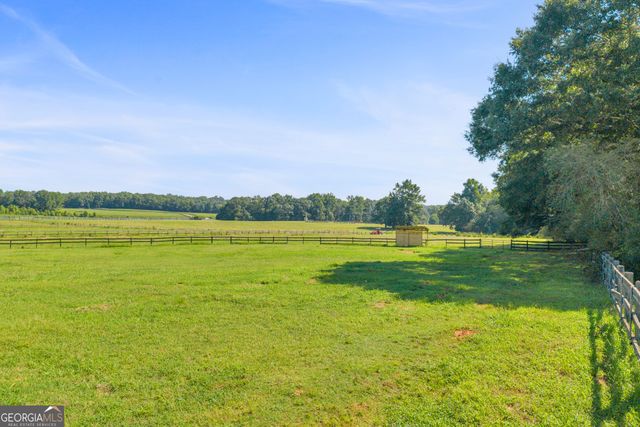 872 Woodlawn Road, Mansfield, GA 30055