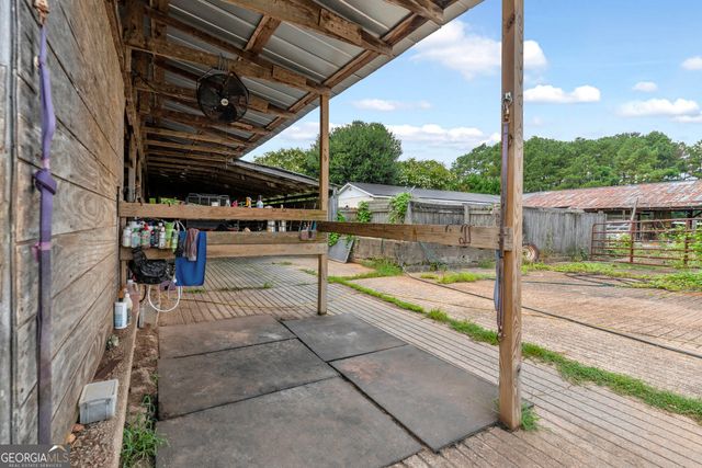 872 Woodlawn Road, Mansfield, GA 30055