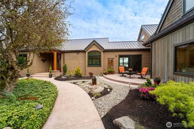 80 W Ludlow Point Road, Port Ludlow, WA 98365