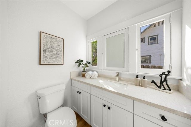 332 Chester Pl, Pomona, CA 91768