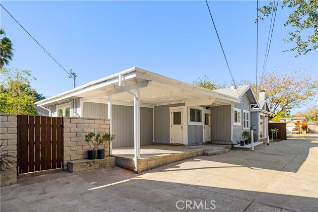 332 Chester Pl, Pomona, CA 91768