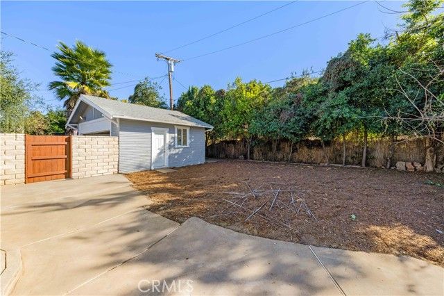 332 Chester Pl, Pomona, CA 91768