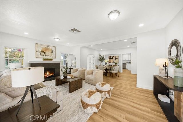 332 Chester Pl, Pomona, CA 91768