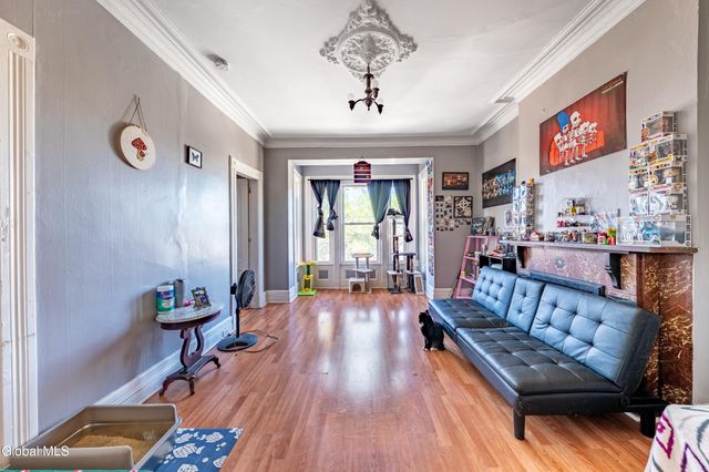 3074 6th Avenue, Troy, NY 12180