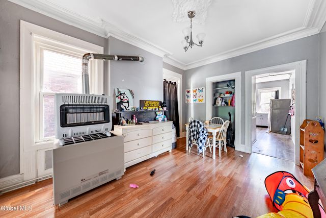 3074 6th Avenue, Troy, NY 12180