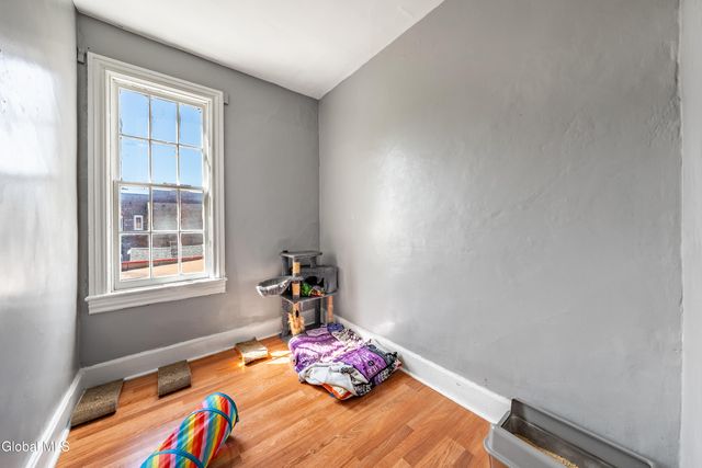 3074 6th Avenue, Troy, NY 12180