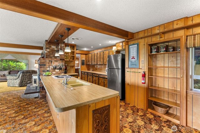 431 B Street, South Bend, WA 98586