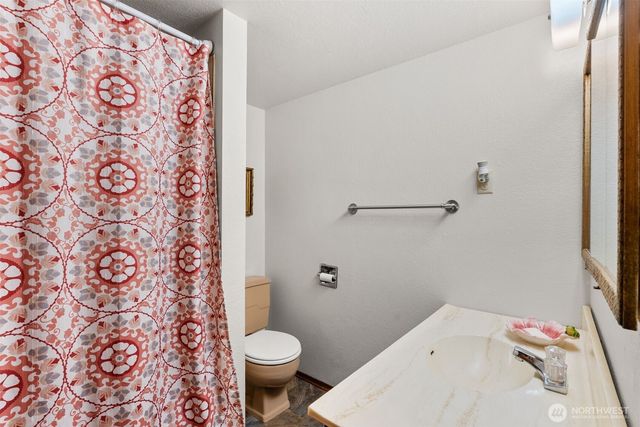 431 B Street, South Bend, WA 98586