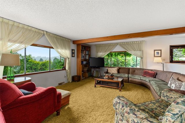 431 B Street, South Bend, WA 98586