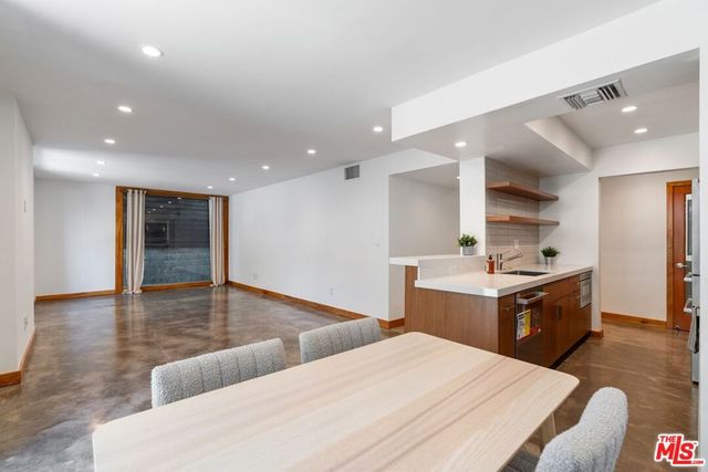 1215 N Olive Drive 210, West Hollywood, CA 90069