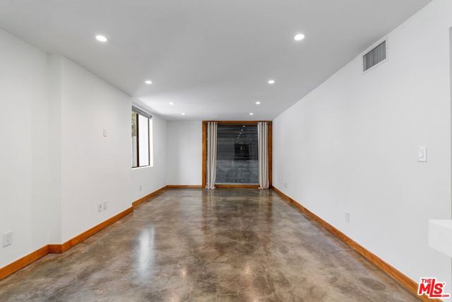 1215 N Olive Drive 210, West Hollywood, CA 90069