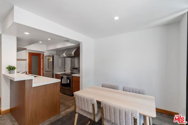 1215 N Olive Drive 210, West Hollywood, CA 90069