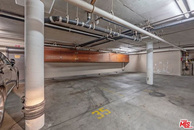 1215 N Olive Drive 210, West Hollywood, CA 90069