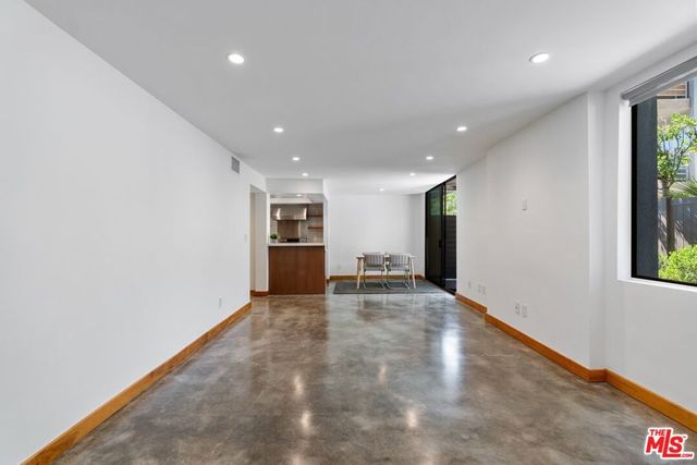 1215 N Olive Drive 210, West Hollywood, CA 90069