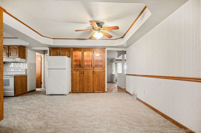13563 Moceri Circle, Warren, MI 48088