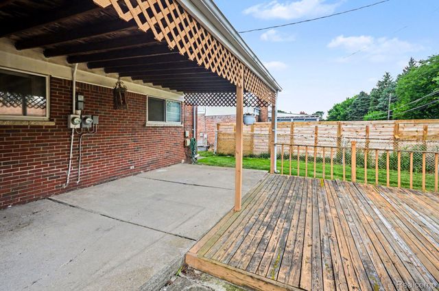 13563 Moceri Circle, Warren, MI 48088