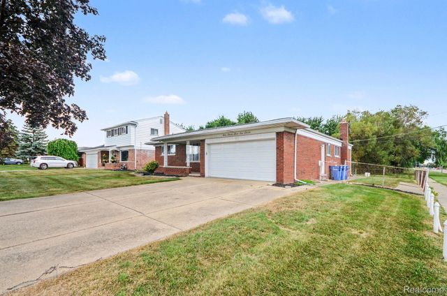 13563 Moceri Circle, Warren, MI 48088