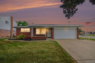 13563 Moceri Circle, Warren, MI 48088