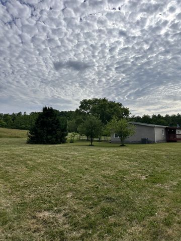 7287 Pinewood Rd, Nunnelly, TN 37137