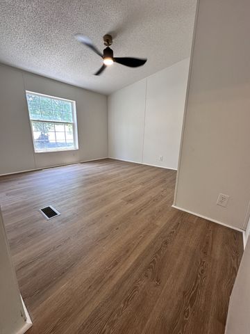 7287 Pinewood Rd, Nunnelly, TN 37137