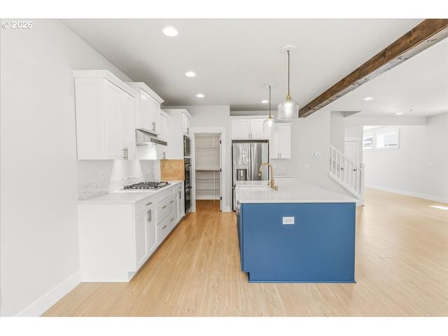 47 S 39TH Dr, Ridgefield, WA 98642