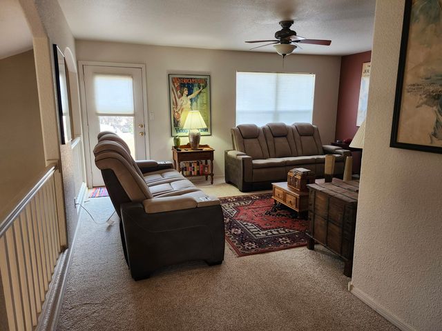 7415 Desert Eagle Road NE, Albuquerque, NM 87113