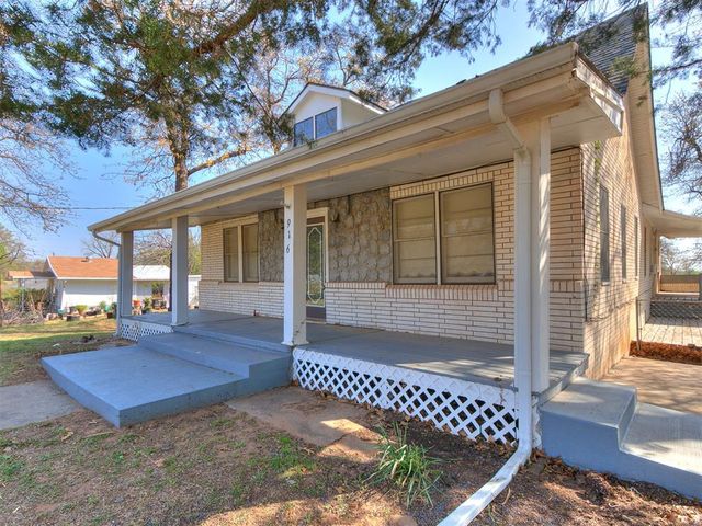 916 N Pine Street, Midwest City, OK 73130